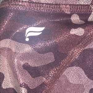 Fabletics Pink Camo Sz L Athletic Workout Leggings